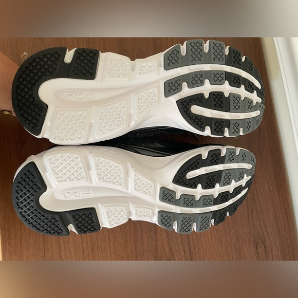 NWT Fila Memory Foam Coolmax Sneakers Men Size 10.5 - Picture 3 of 11